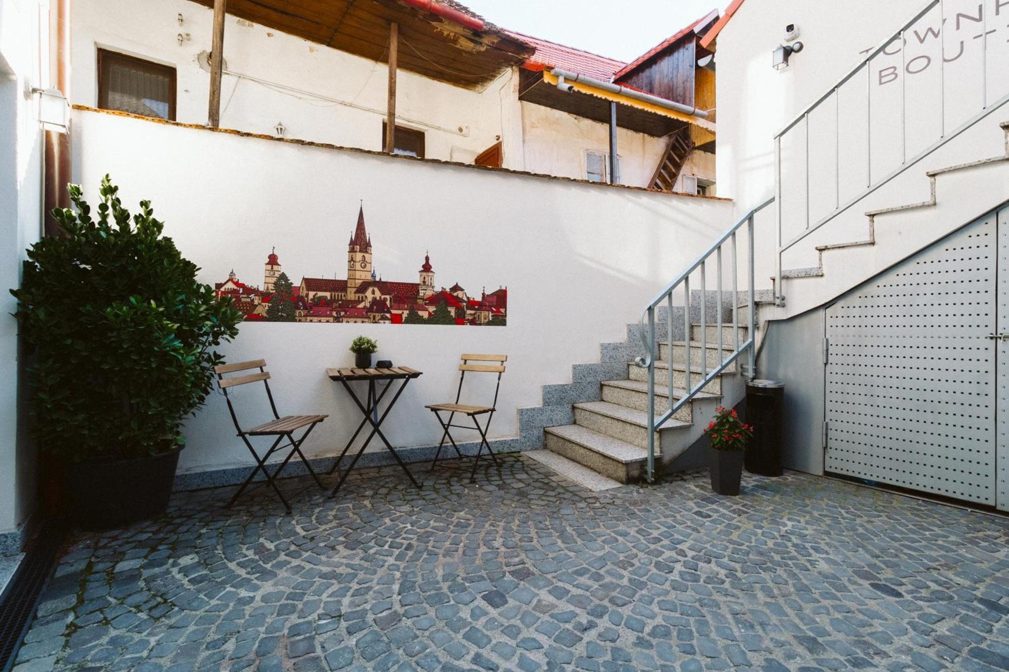 Townhouse Boutique Hotel Sibiu Bagian luar foto